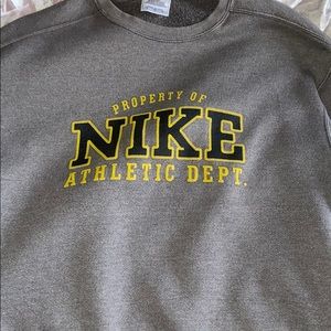 vintage Nike crewneck